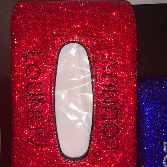Bedazzled LOUNUV Tissue Box - Picture 4 of 12